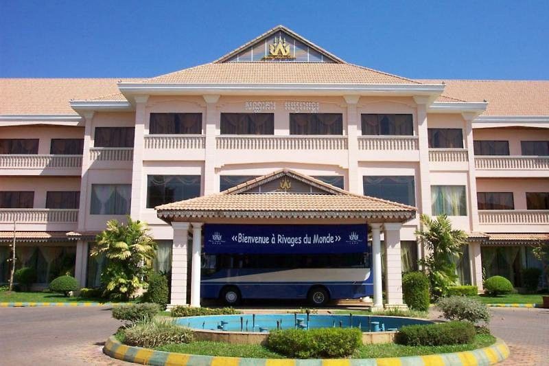 Sunway Hotel Phnom Penh Exterior photo