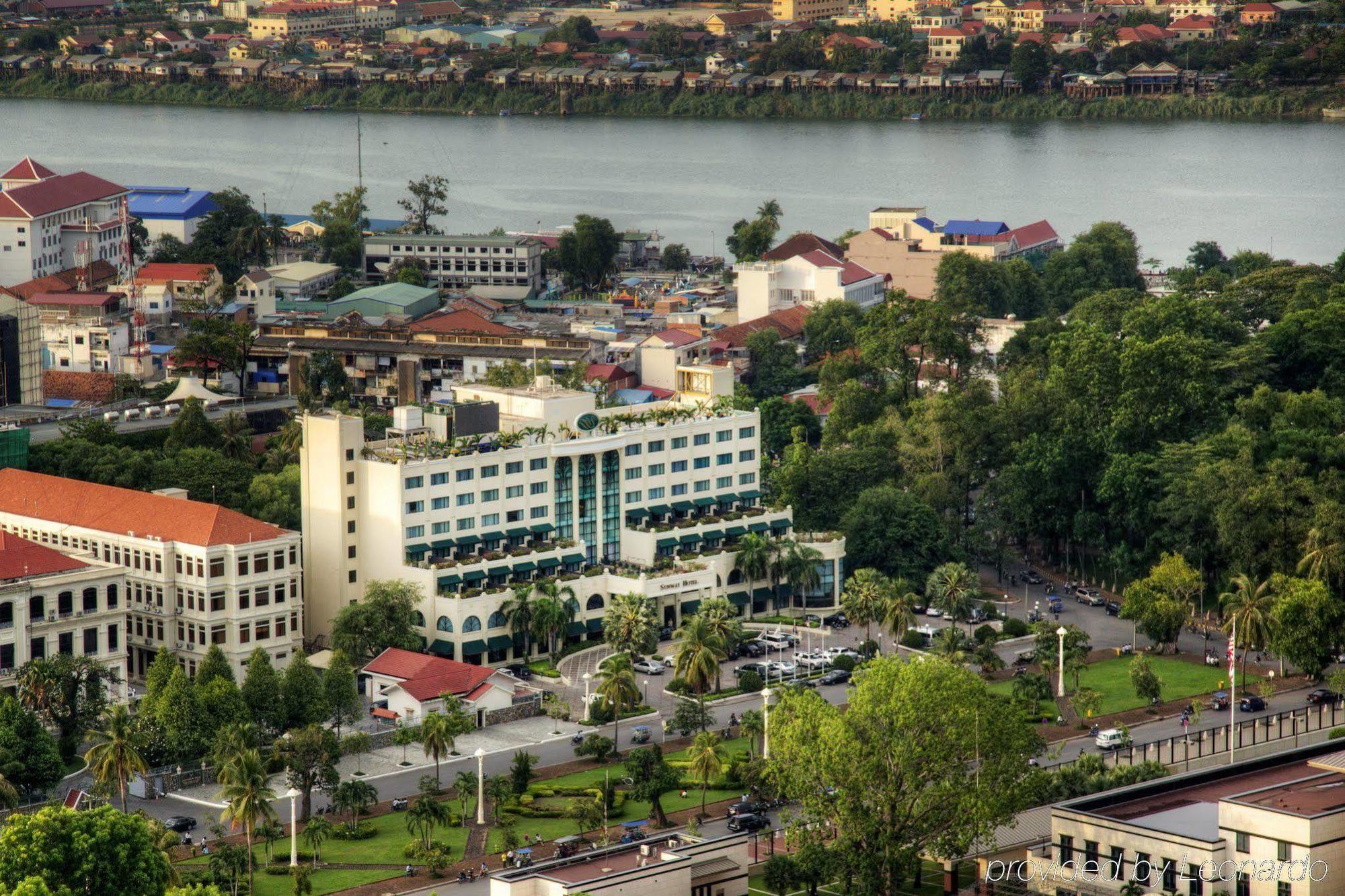 Sunway Hotel Phnom Penh Exterior photo